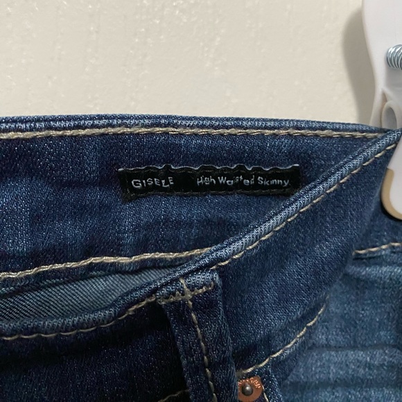 Dear John distressed blue denim capris - Picture 7 of 8